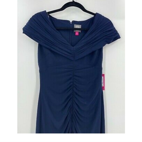 VINCE CAMUTOPortrait Collar Ruched Evening Gown In Navy - Picture 3 of 8